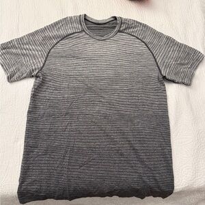 lululemon athletica Men's Black and Gray Striped Tee